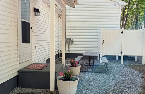 Biddeford House | Great Location! Very Close to UNE, KBPT, OOB, Biddeford Pool, Sleeps 6