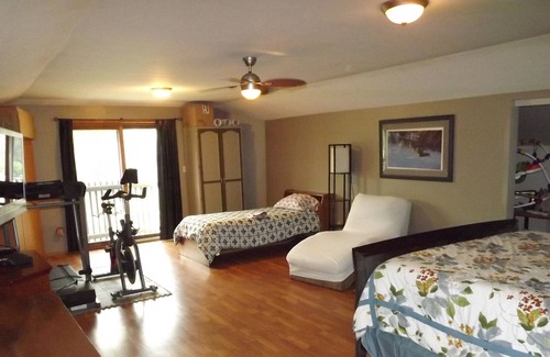 Petersfield House | Great place for relaxing, boating, duck\goose hunting, fishing, snowmobiling