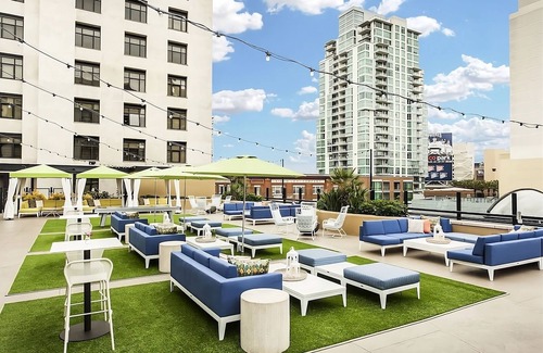 East Village Hotel | Great Relaxing Overnight Stay! 4 Relaxing Units, Pets Allowed, Onsite Pool