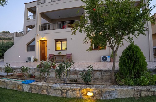 Vathianos Kampos House | Great Sea View, relaxing, family-ideal house in Kokkini Hani!