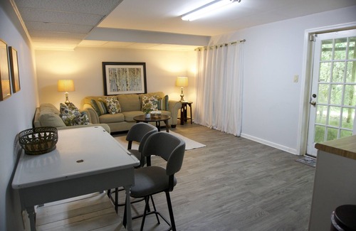 Peachtree City Apartment | Great Separate Apartment, 2 blocks from Lake Peachtree and golf cart paths!