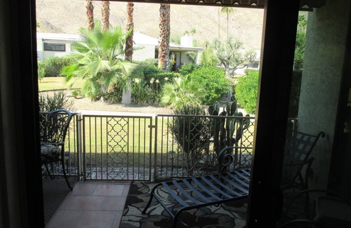 Canyon Corridor Condo | Great single level condo available for the season in quiet South Palm Springs