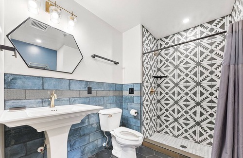 Middletown House | Great Stay at Boutique Hotel in Torchlight Pass Revival District, Middletown 301