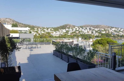 Vouliagmeni Apartment | Great Terrace and perfect view in Vouliagmeni