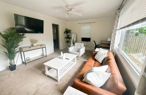 Albany Apartment | GREAT VALUE 7 Beds WD Parking