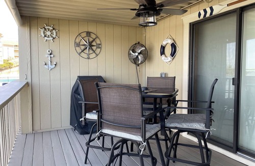 Osage Beach Condo | GREAT VIEW! Modern! Lakefront! Elevator! Very Close to Shopping & Dining! Wi-Fi