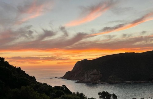 Knysna Cottage | Great Views 120m from beach, No 1 Holiday Destination in South Africa