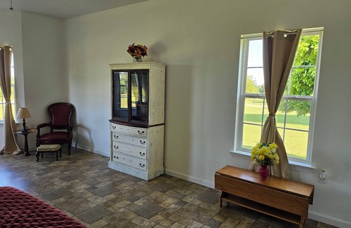 Sneads House | Great views and walking distance to the boat ramp at Lake Seminole!