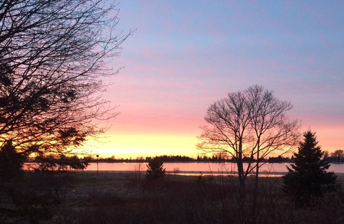 Grand Marais Cabin | Great Views of the Bay and Lighthouse!!! (Open Four Seasons)
