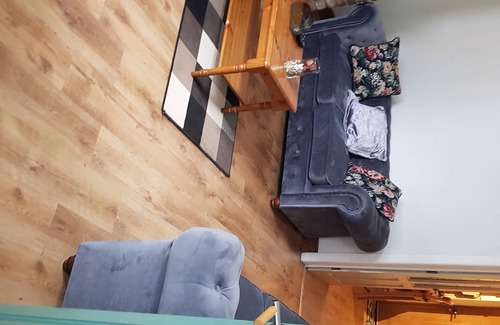 Oldham House | Greater Manchester Immaculate Cozy Home