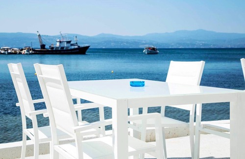 Amarinthos Villa | Greek Seafront Resort with capacity up to 80 persons 1 hour from Athens Airport