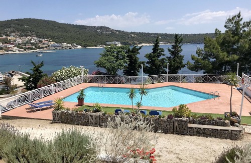 Kontos House | Greek villa with sea & pool view