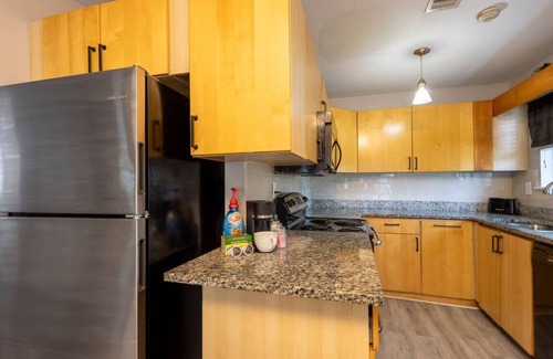 West End Apartment | Green Door Retreat Near Downtown Atlanta