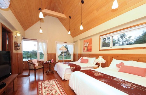 Yilan Cabin | Green Forest Villa