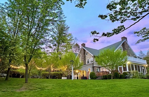 Cresco House | Green Gables Estate -Retreat & Events (sleeps 34)