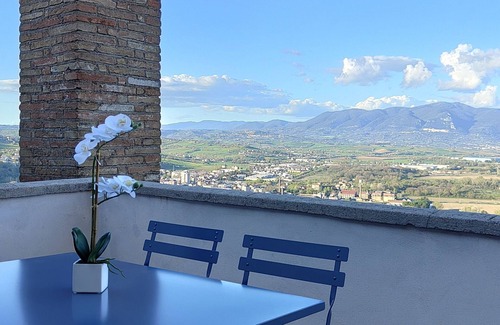 Narni Apartment | Green Heart Terrace - Newly renovated attic in the historic center of Narni