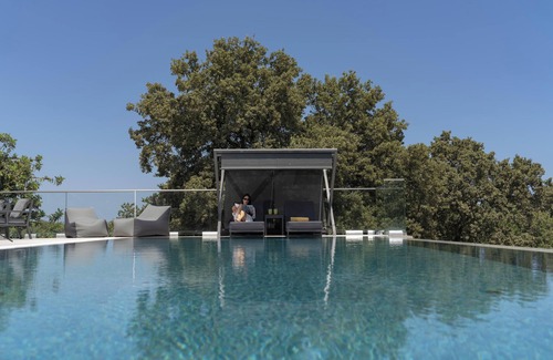 Prines Villa | Green Hideaway Private Oasis Near Town by etouri