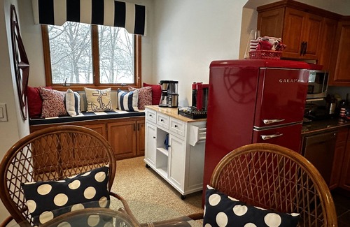 Spicer Condo | Green Lake-Suite 2 BR, 1BA w Walkout Lake access, Paddleboards,Kayaks and Dock