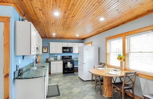 Mount Holly House | *Green Mountain Haven*/HotTub/Dog Friendly/Games
