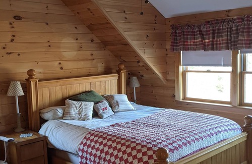 Mount Holly Cabin | Green Mountain Retreat - Enjoy Privacy 20 min from Okemo