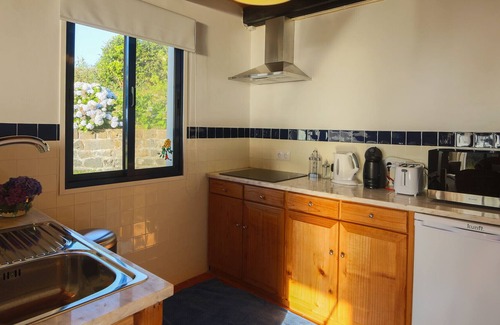 Mosteiros Cottage | Green OceanView Relaxing Cottage