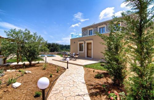 Tzannakiana Villa | Green Paradise Villa
