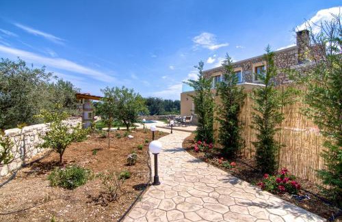 Tzannakiana Villa | Green Paradise Villa