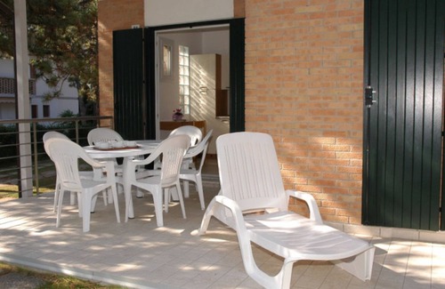 Lignano Pineta Villa | Green Retreat Dream Villa with Garden - Beahost