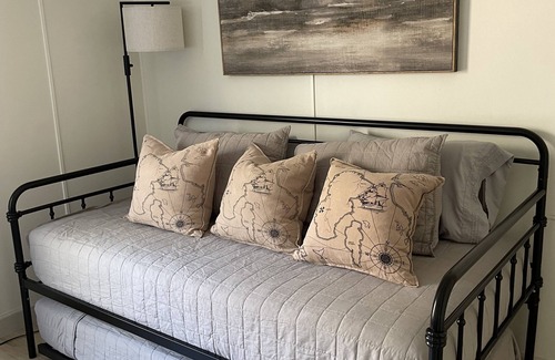 Saluda Cottage | Green River Cottage-Beautiful riverfront home recently remodeled!