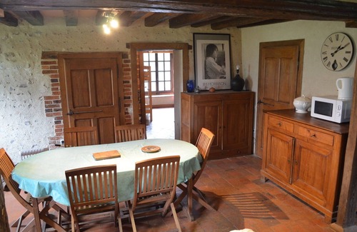Arrou House | Green setting, ideal for families and friends, Jacuzzi, table soccer, petanque, sauna.
