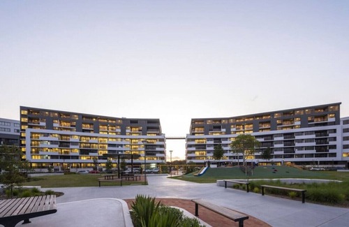 Wentworth Point Apartment | GREEN Skyline View2BR close to Easter Show