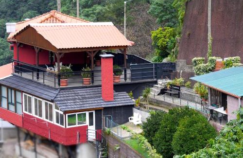 Faial Apartment | Green Valley Cruzinhas House with Fireplace & BBQ