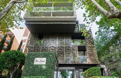 Toorak Apartment | Greenleaf in Toorak by Property Mums