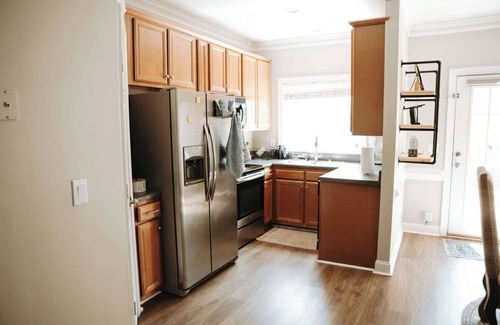 Greensboro House | Greensboro Charm - Cozy 3-bedroom Townhome with WiFi, AC in amazing Greensboro