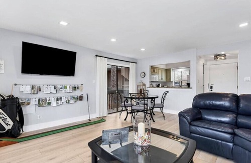 Pinehurst Condo | Greenside Getaway️! Walk to Clubhouse and Cradle! Panoramic Golf Views!