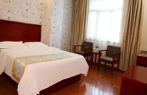Fuyang Hotel | GreenTree Inn Anhui Fuyang Taihe South Xiyang Road Business Hotel