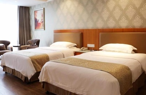 Binhai Hotel | GreenTree Inn YanCheng BinHai OuBaoLiYa City Square Hotle