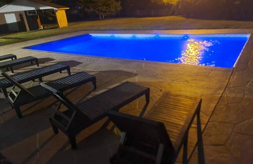 Mauldin House | Greenville Central Retreat With Pool - Sleeps 11