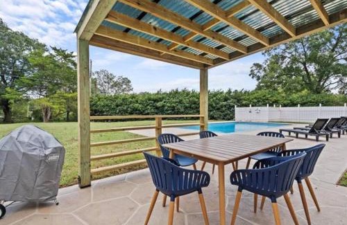 Mauldin House | Greenville Central Retreat With Pool & Sleeps 11