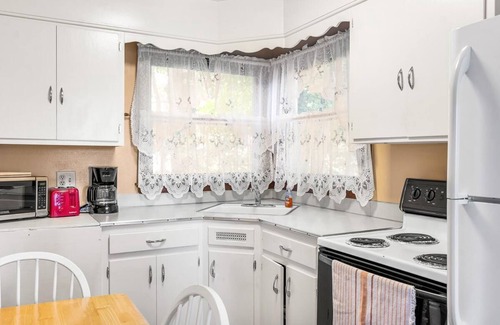 Green Lake Cottage | Greenway Log Cottage - 1