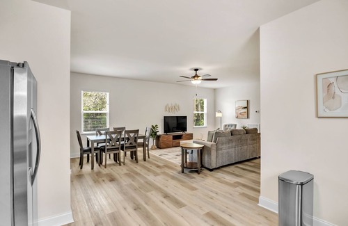 Greer House | Greer Charm: Pet-Friendly 2BR with Fire Pit