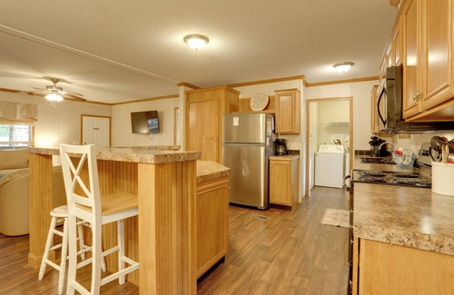 Greers Ferry Cabin | Greers Ferry Lake Access: Cabin w/Boat Slip!