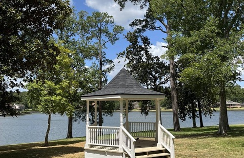 Huntsville House | Greg's Lakehouse With PING PONG TABLE!