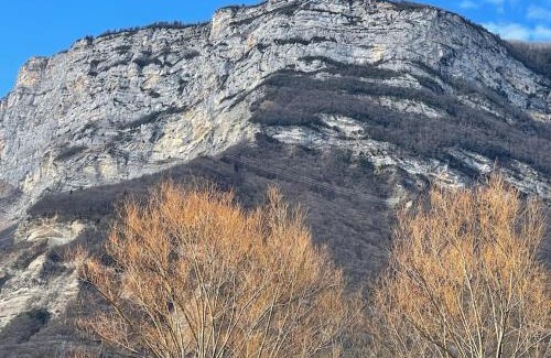Varces-Allieres-et-Risset Apartment | GRENOBLE SUD VARCES Suite privatisée au pied des Montagnes