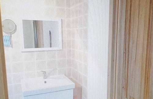 Greoux-les-Bains House | GREOUX LES BAINS Maisonette T2 with terrace and private parking