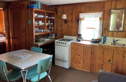 Woodruff Cabin | Gresham Shores-Dancin' Bobber #2