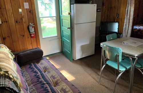 Woodruff Cabin | Gresham Shores-Dancin' Bobber #2
