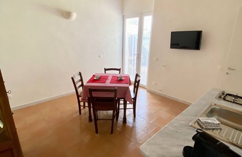 Panza Apartment | "Greta's cottage," with garden, swimming pool and spa hot tub