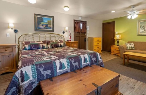 The Village Cottage | Grey Fox Studio Pet Friendly Adjacent to Cottage 1