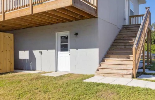 Taft House | Grey Lux studio with WiFi and AC in Orlando close MCO/Disney/Universal